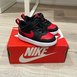 ✨LIKE NEW✨NIKE 5C COURT BOROUGH LOW 2 - black, red and white shoes